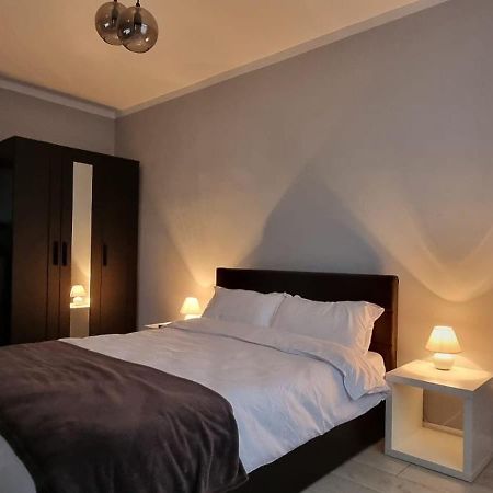 Feel Like Home 2 Piatra Neamţ Exterior foto